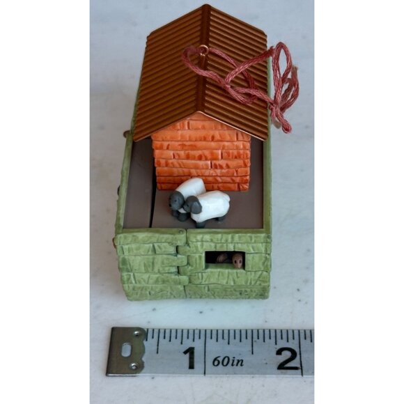 VINTAGE 2003 Hallmark Licensing, Inc. Keepsake Ornament Noah's Ark 2.5" Tall - Picture 4 of 15